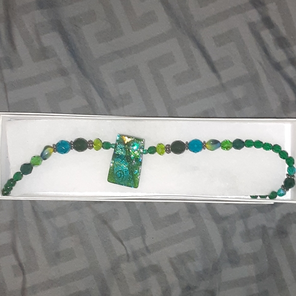 Acrylic Beaded Necklace 18inches - Picture 5 of 5